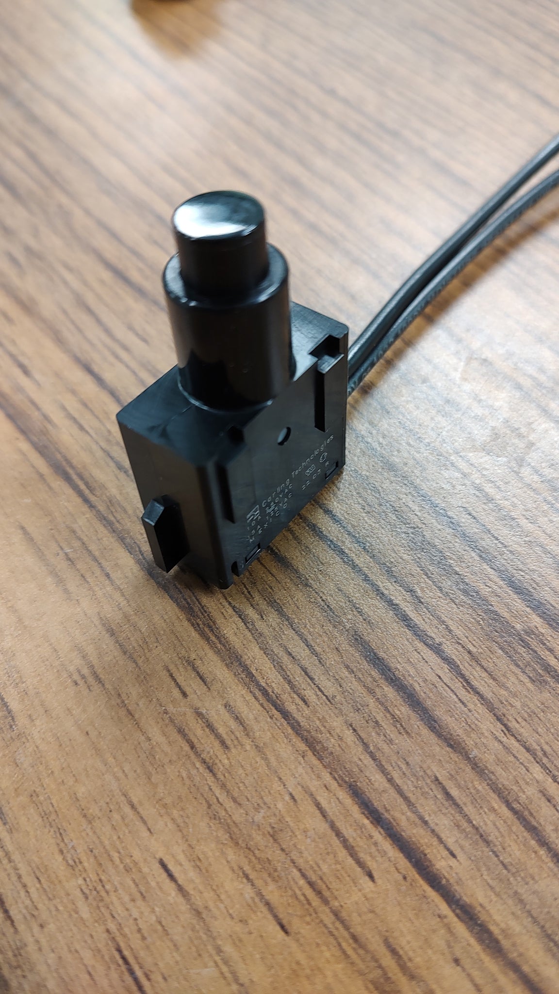 PARTS/CLEANMAX/FOOT SWITCH FOR ZOOM 200 – Croaker, Inc