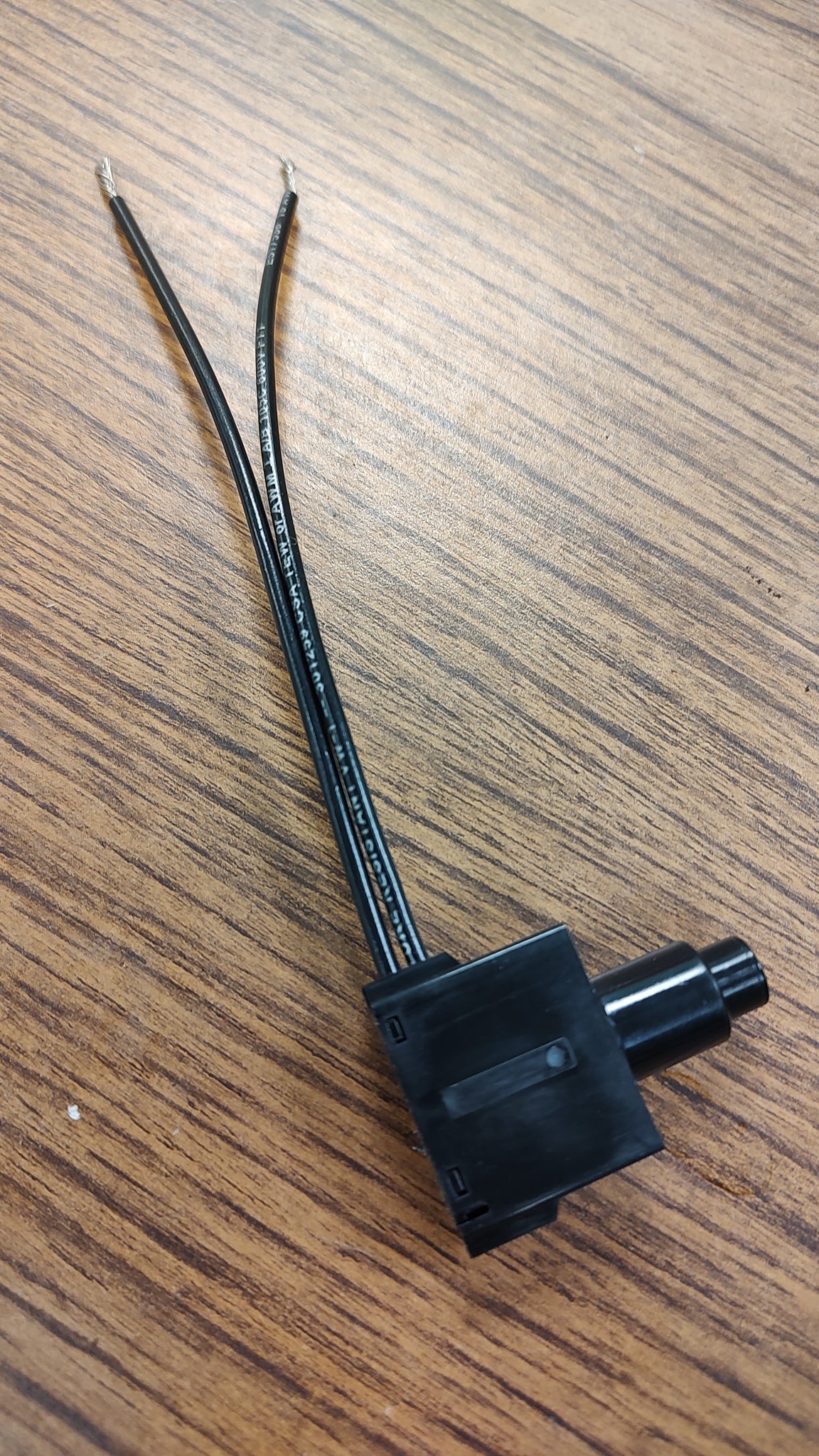 PARTS/CLEANMAX/FOOT SWITCH FOR ZOOM 200 – Croaker, Inc